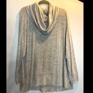 Cupid grey cowl neck sweater. Size 2X. Used great condition. Very soft!
